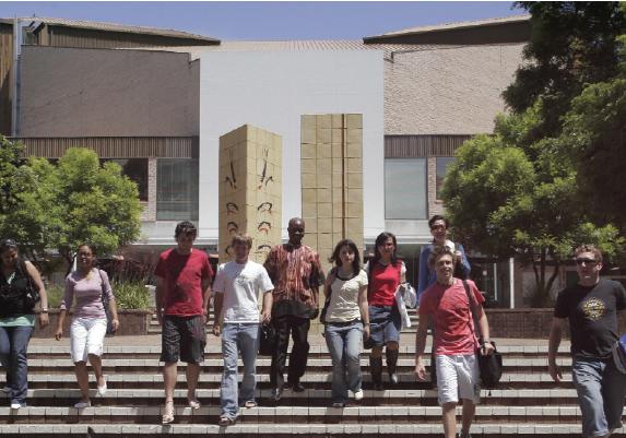 塔斯马尼亚大学 